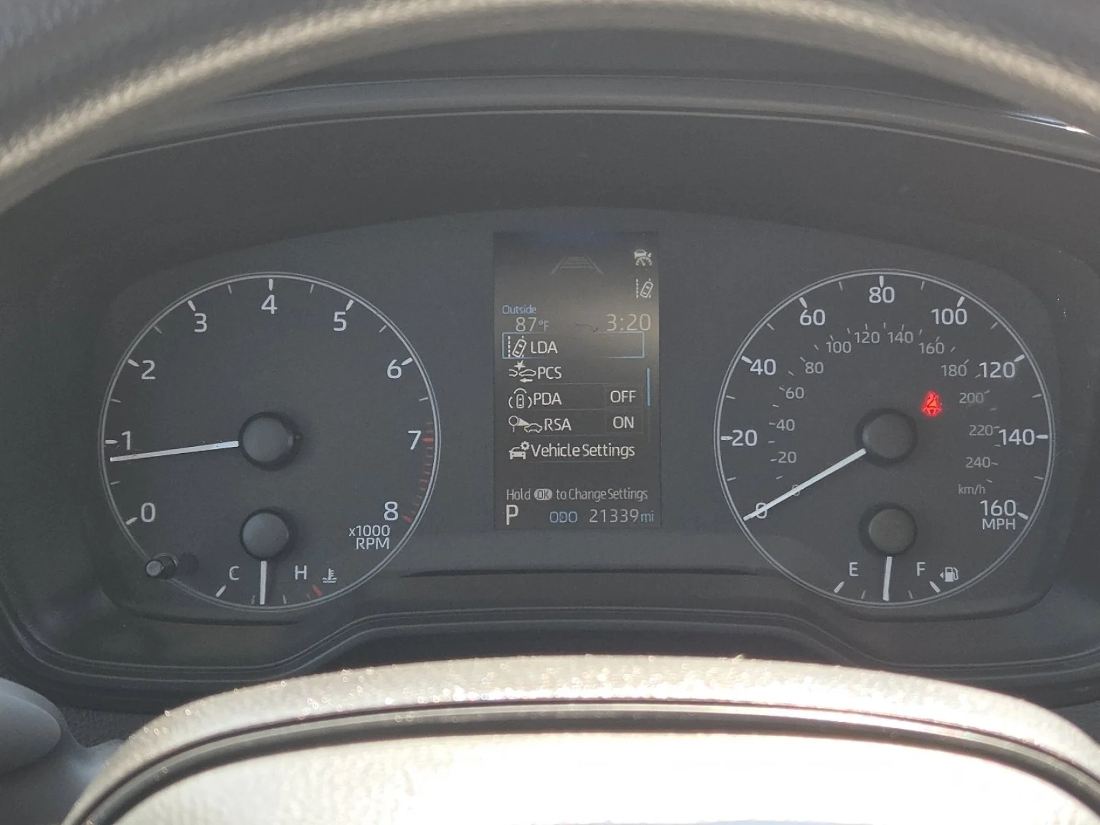 2024 Toyota Corolla LE - Photo 26