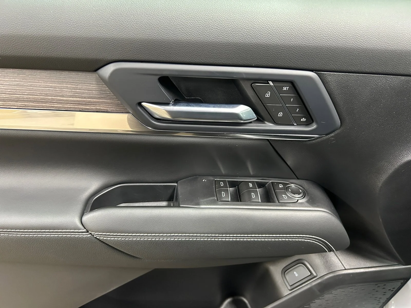 New 2026 Glacier White Tricoat GMC AWD Denali image 17