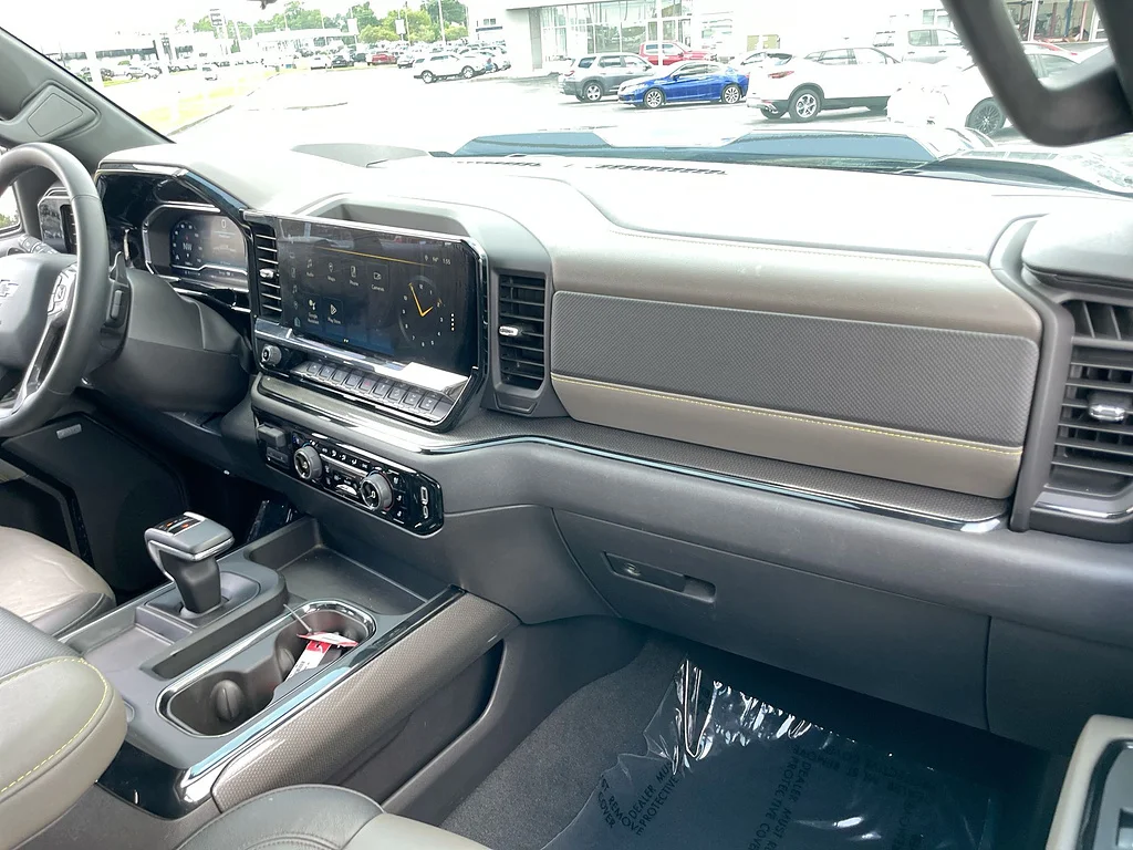 Used 2023 GRAY Chevrolet ZR2 image 30