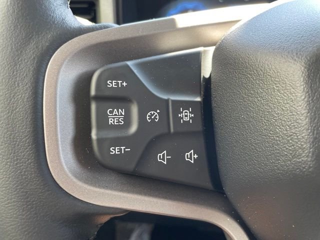 New 2025 Azure Gray Metallic Tri-Coat Ford Badlands® image 18