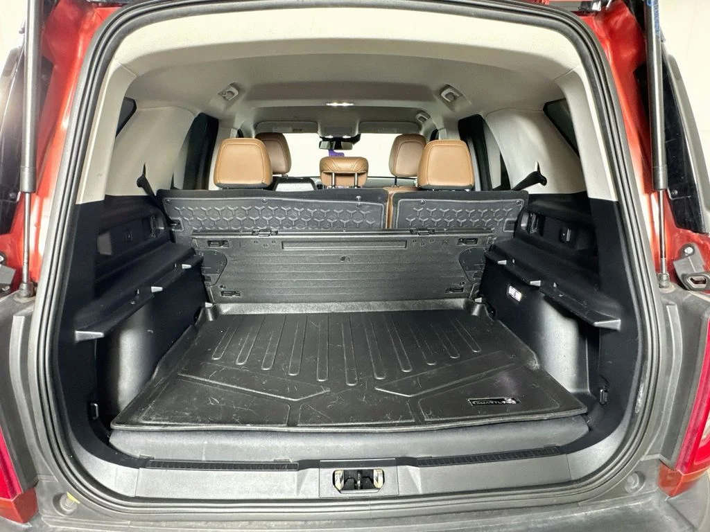 Used 2022 Red Ford Outer Banks image 31