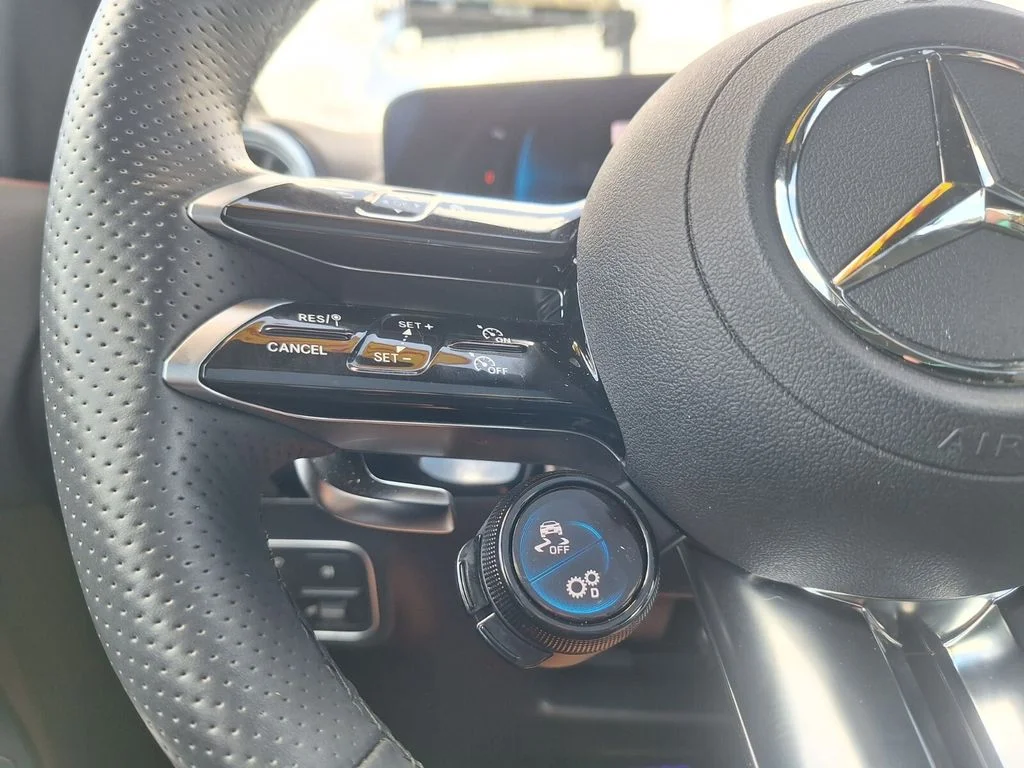Used 2025  Mercedes-Benz GLA 35 AMG® image 12