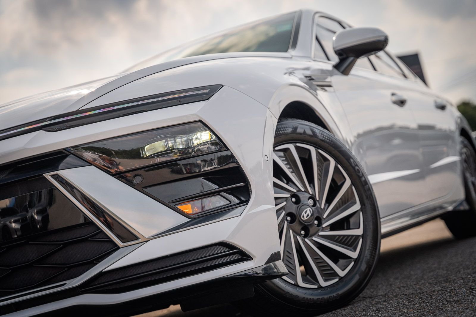 2024 Hyundai Sonata Hybrid Limited - Photo 6