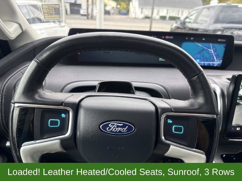 Used 2025 Black Ford Platinum image 29