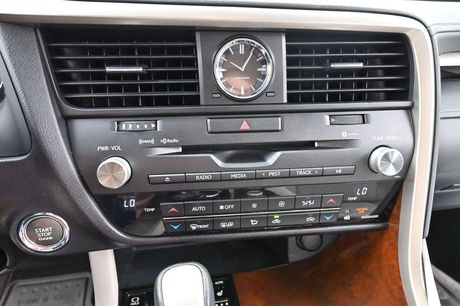 Used 2016 Eminent White Pearl Lexus FWD 4dr image 24