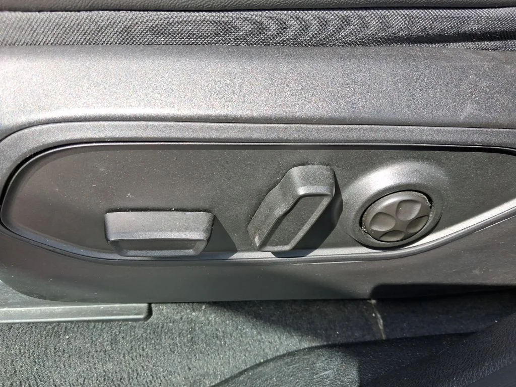 Used 2024 Black Jeep 4xe image 21