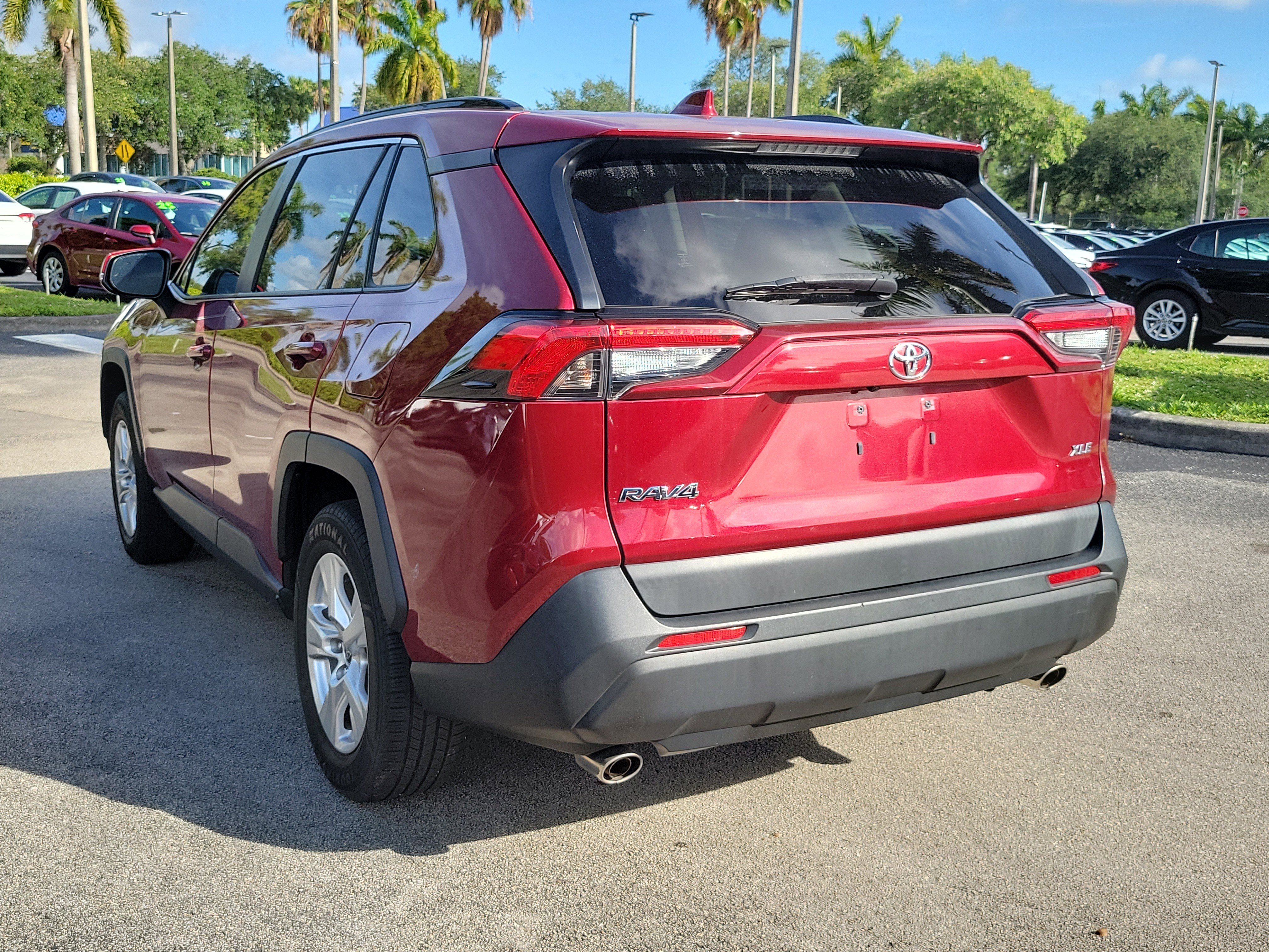 Used 2021 Pearl Toyota XLE image 6