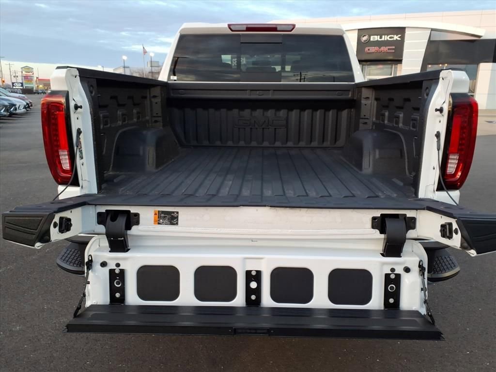 2026 GMC Sierra 1500 SLT - Photo 12