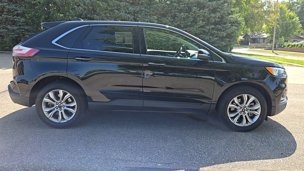 Used 2024 Black Ford Titanium image 34