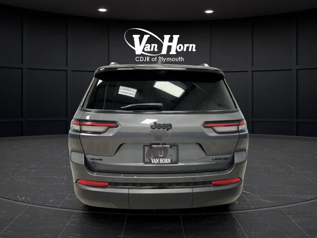 Used 2024 Baltic Gray Metallic Clearcoat Jeep Limited image 4