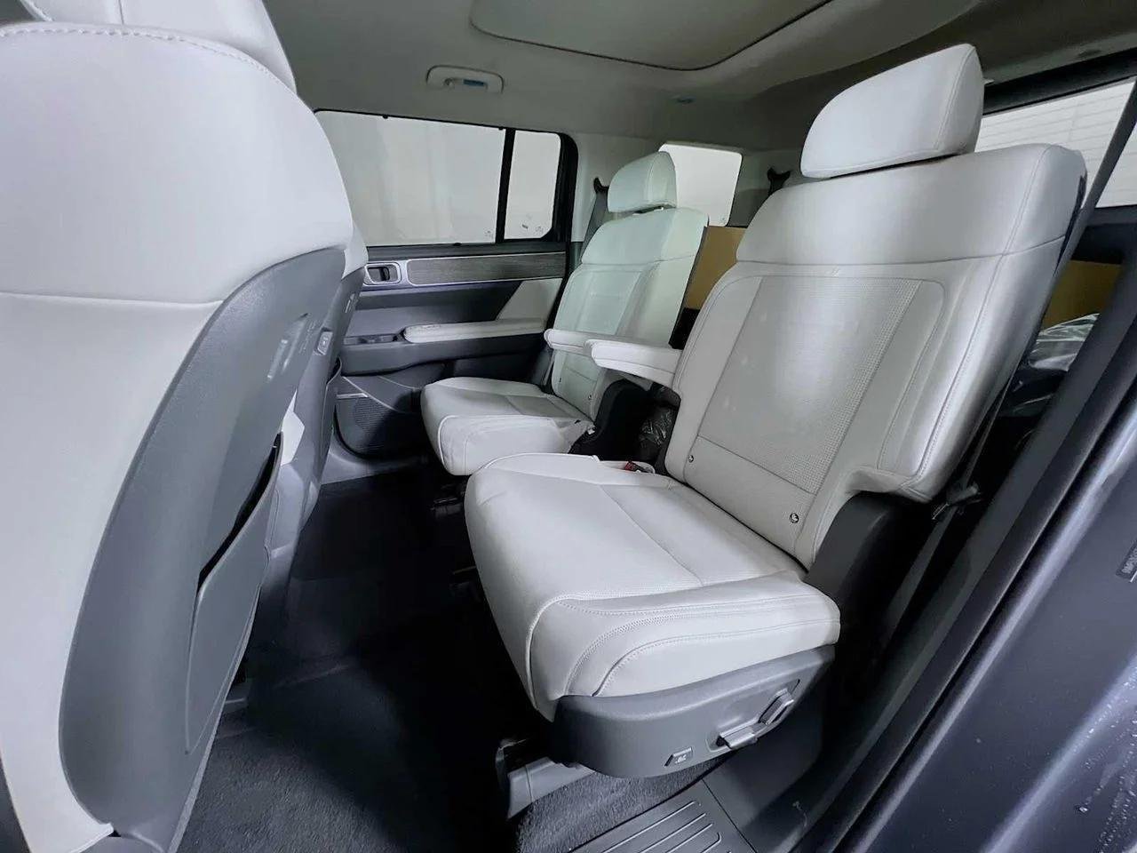 New 2026 Ecotronic Gray Matte Hyundai Calligraphy AWD image 15