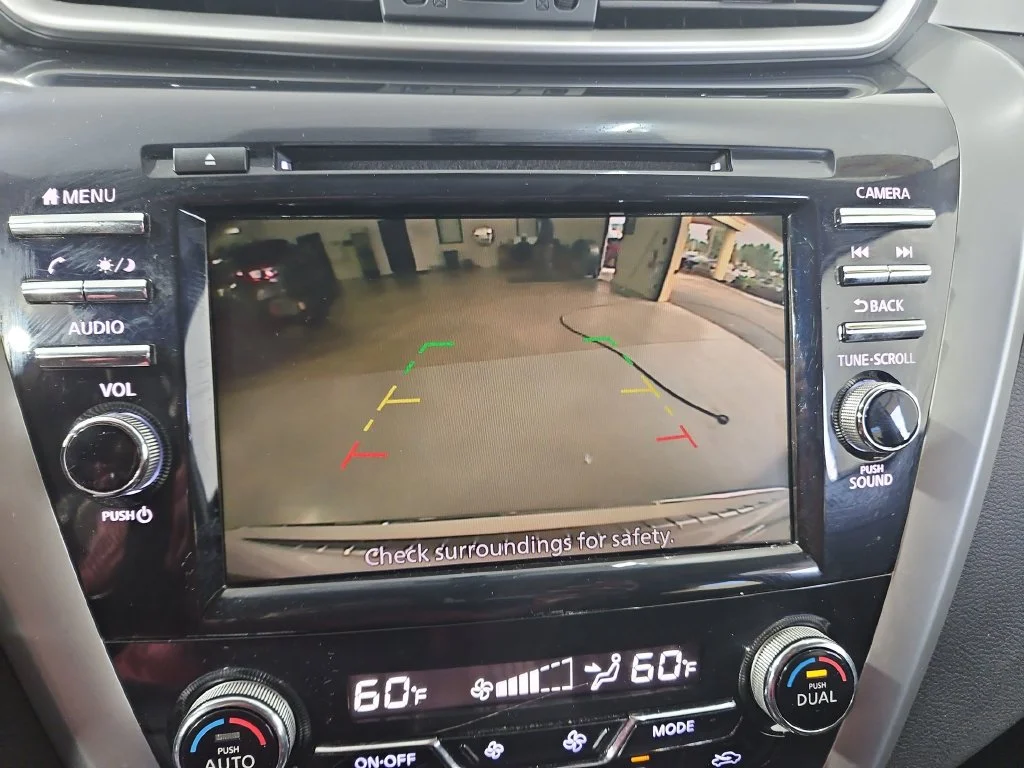 Used 2019 White Nissan S image 20