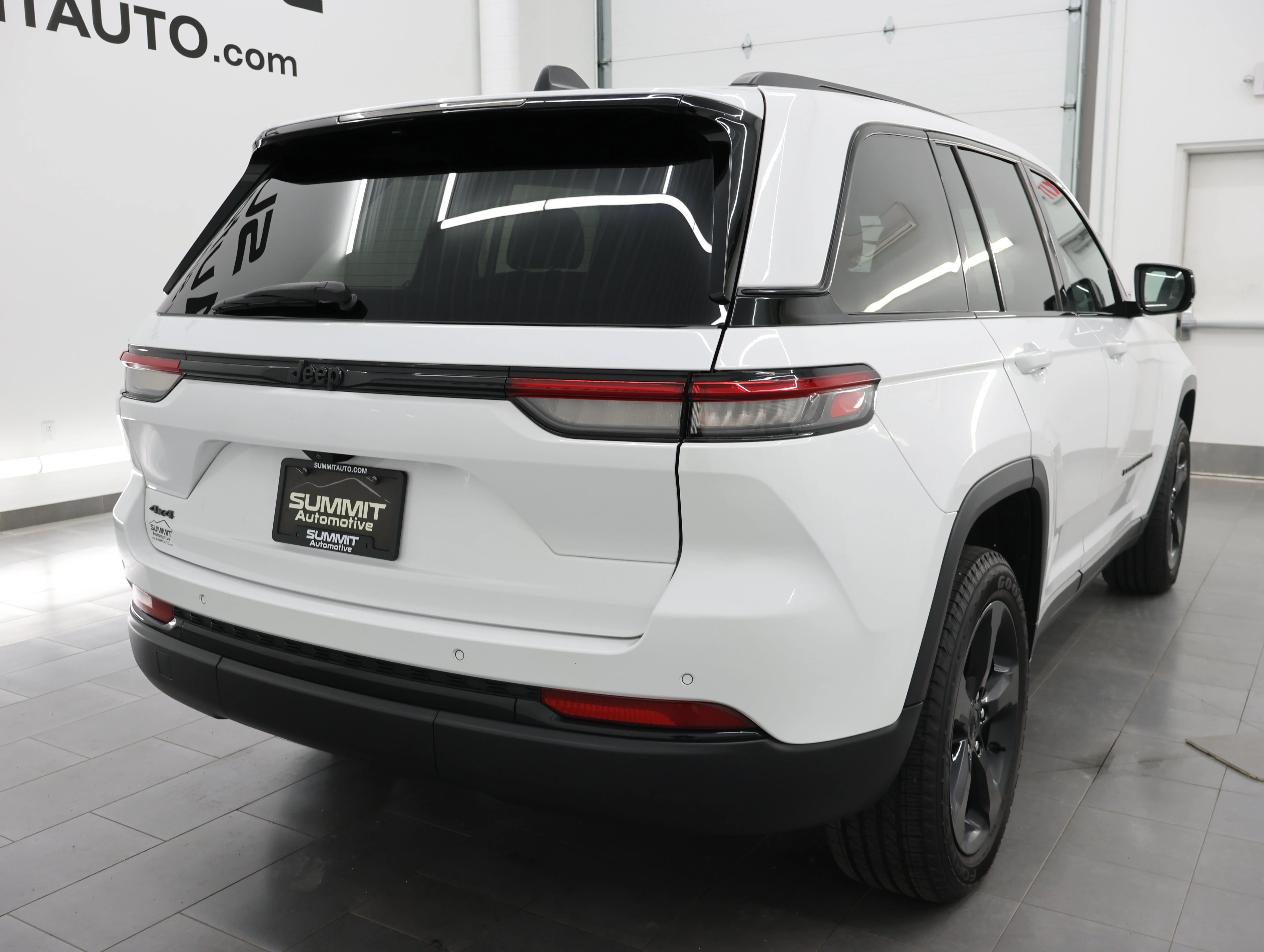 Used 2023 Bright White Clearcoat Jeep Altitude X image 5