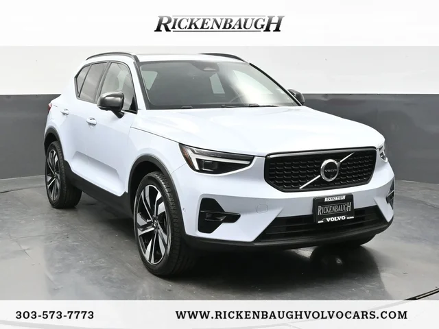 2024 Volvo XC40 Plus