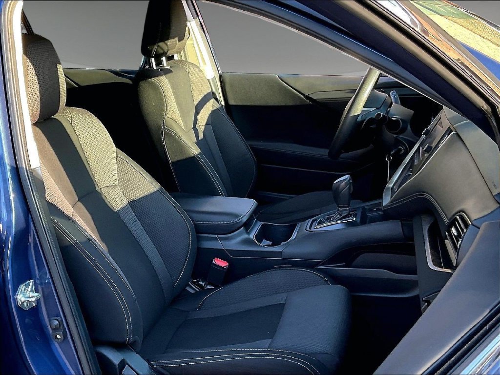 Used 2021 Blue Subaru 2.5i image 11