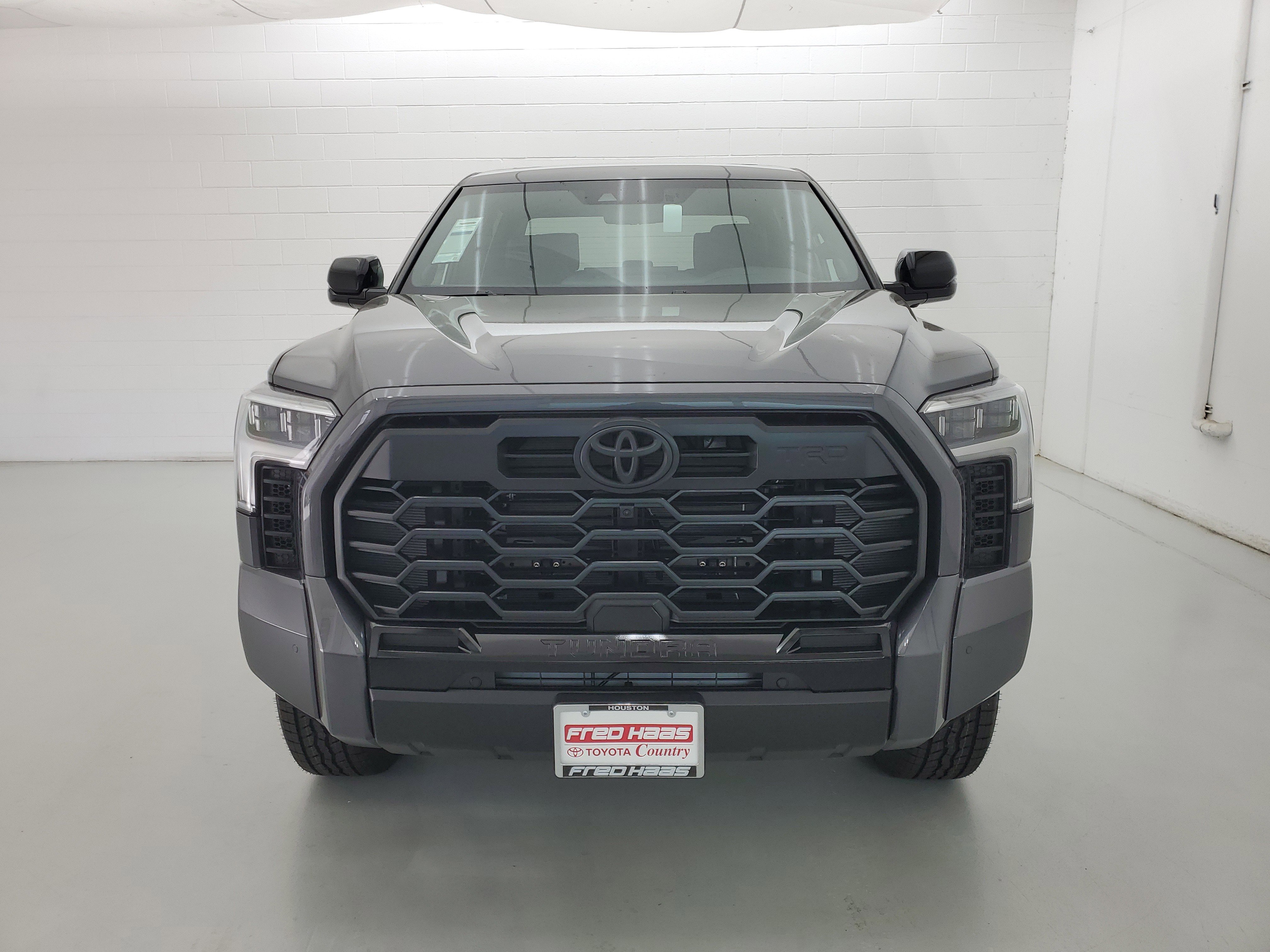 2026 Toyota Tundra Limited - Photo 3