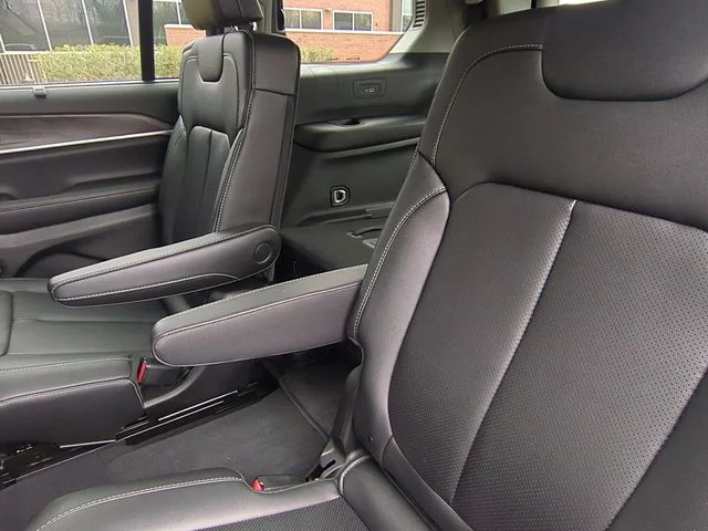 2023 Jeep Grand Cherokee L Limited - Photo 6