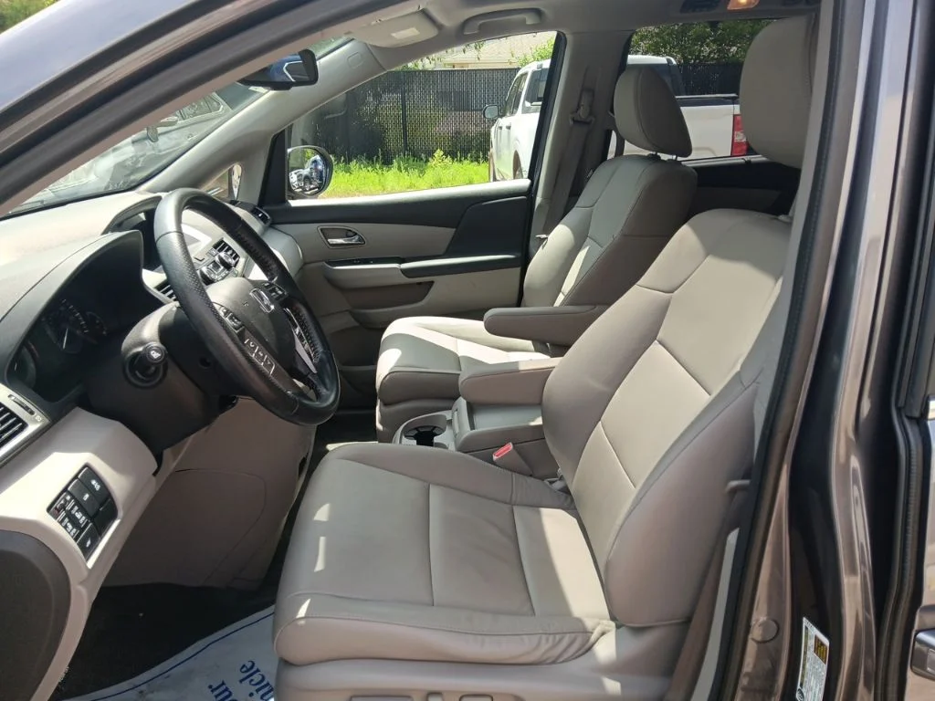 Used 2016 Modern Steel Metallic Honda EX-L image 13