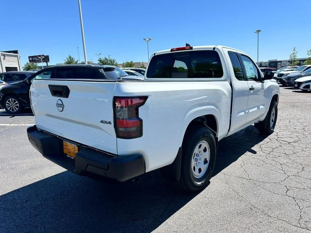 New 2026 Glacier White Nissan King Cab® S image 3