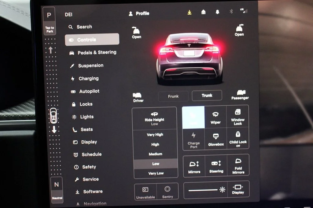 Used 2022 Solid Black Tesla Plaid image 23