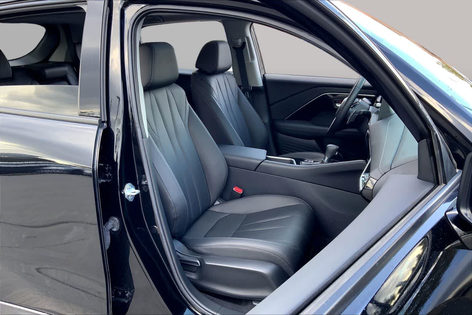 Used 2025 Crystal Black Pearl Acura  image 9