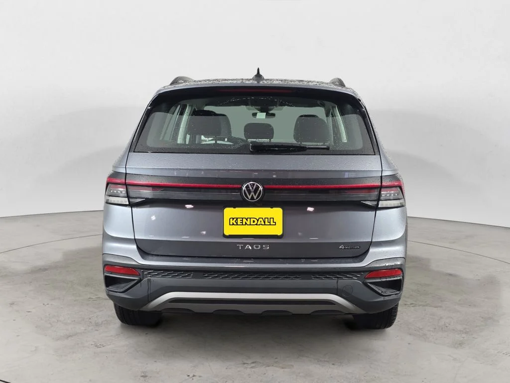 Used 2025 Monument Gray w/Dp Blk Rf Volkswagen 1.5T S image 4