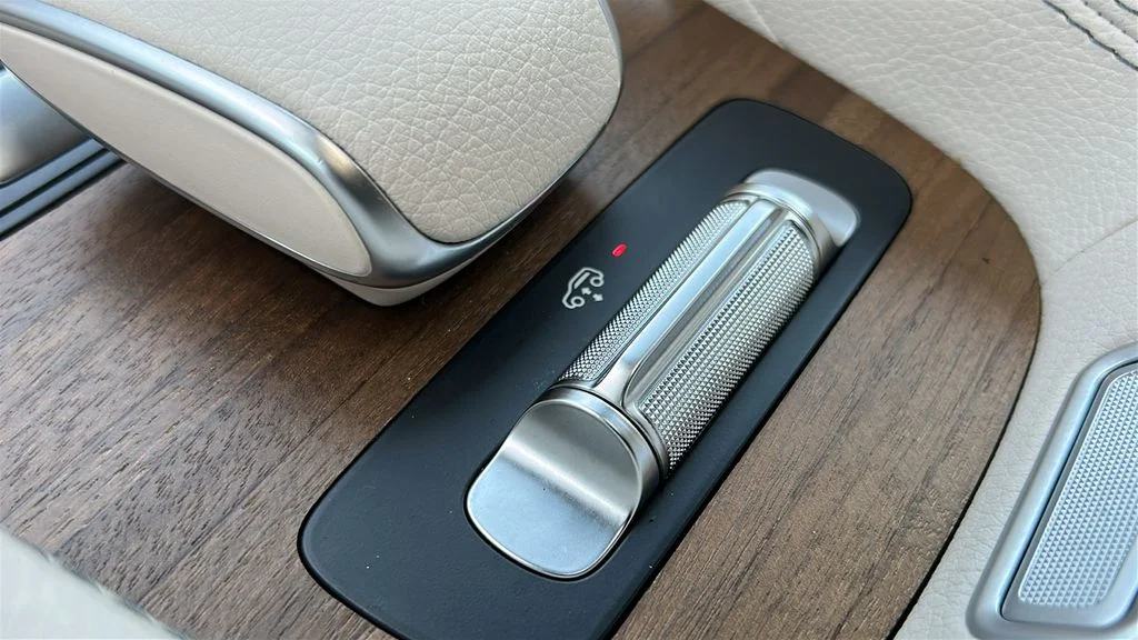 2025 Mercedes-Benz GLS Base - Photo 30