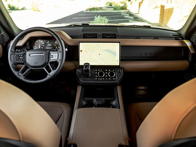 New 2026 Sedona Red Land Rover S image 17