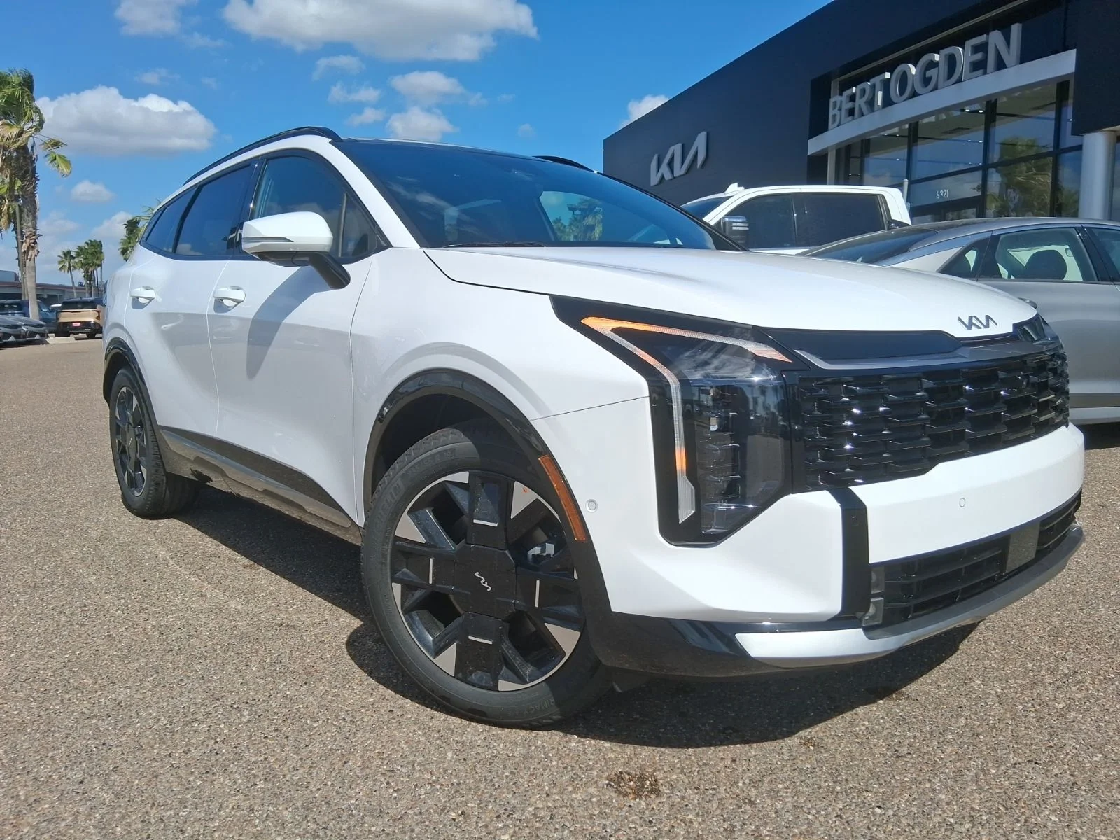 New 2026 White Kia SX-Prestige image 1