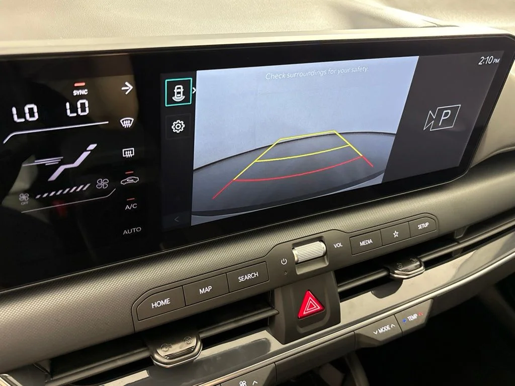 New 2026 Snow White Pearl Kia EX image 37