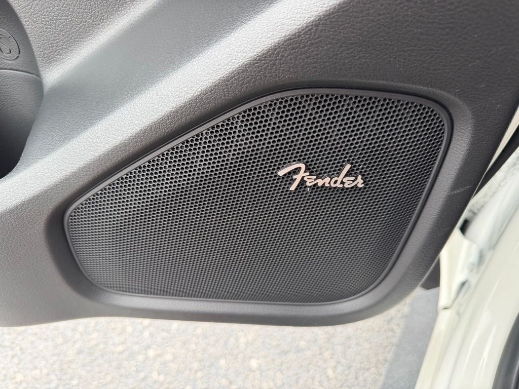 Used 2025 White Nissan PRO-4X image 4
