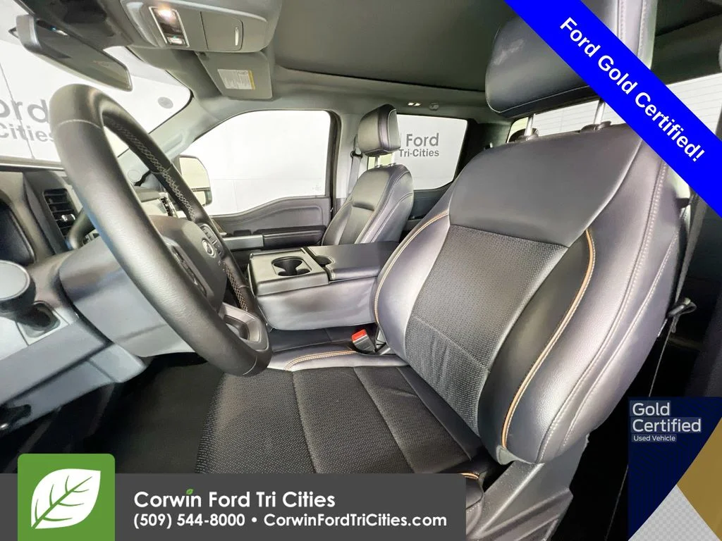 Certified Used 2025 Agate Black Metallic Ford Lariat image 25