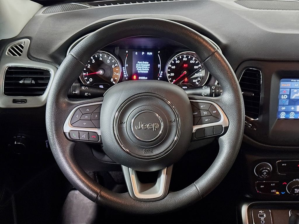 Used 2019 Olive Green Jeep Sport image 13