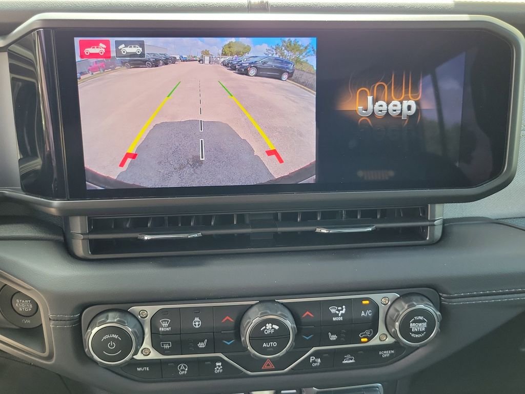 2025 Jeep Wrangler 4-Door Sahara - Photo 26