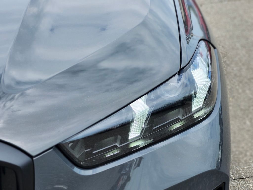 New 2026 Gray BMW xDrive40i image 9