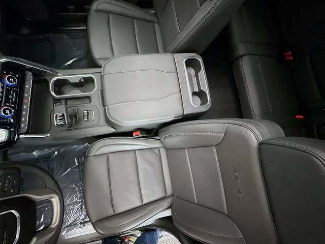 Used 2025 Black GMC Denali image 24
