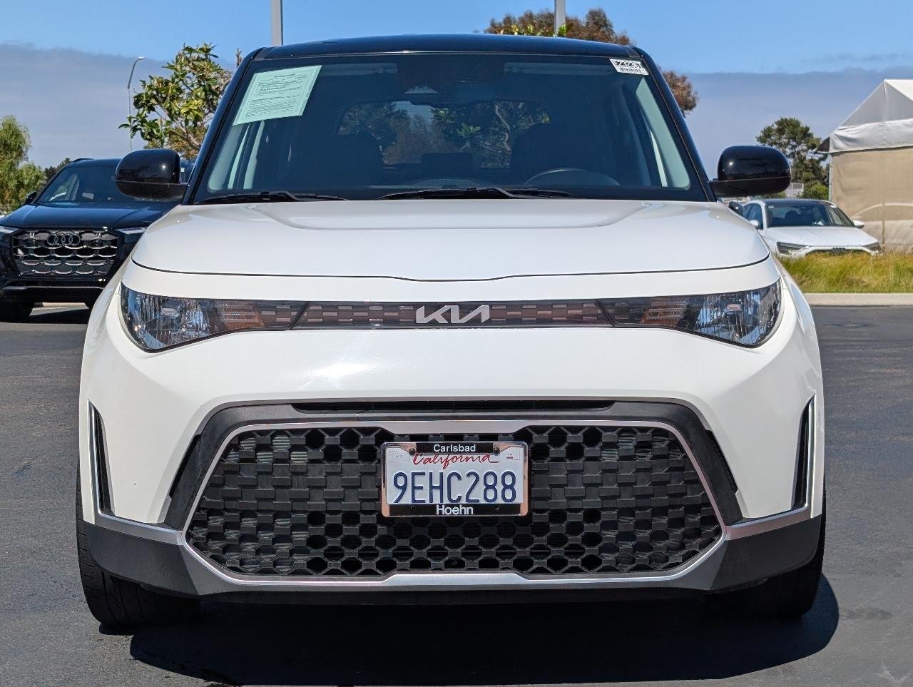 Used 2023 Clear White w/Black Roof Kia S image 3