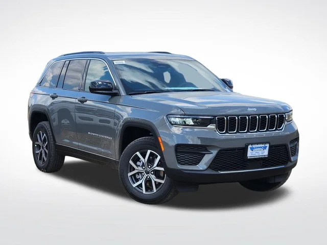 2027 Jeep Grand Cherokee Laredo