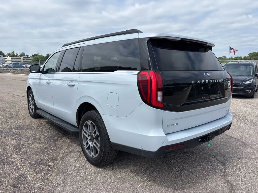 Used 2025 Silver Metallic Ford Active image 5