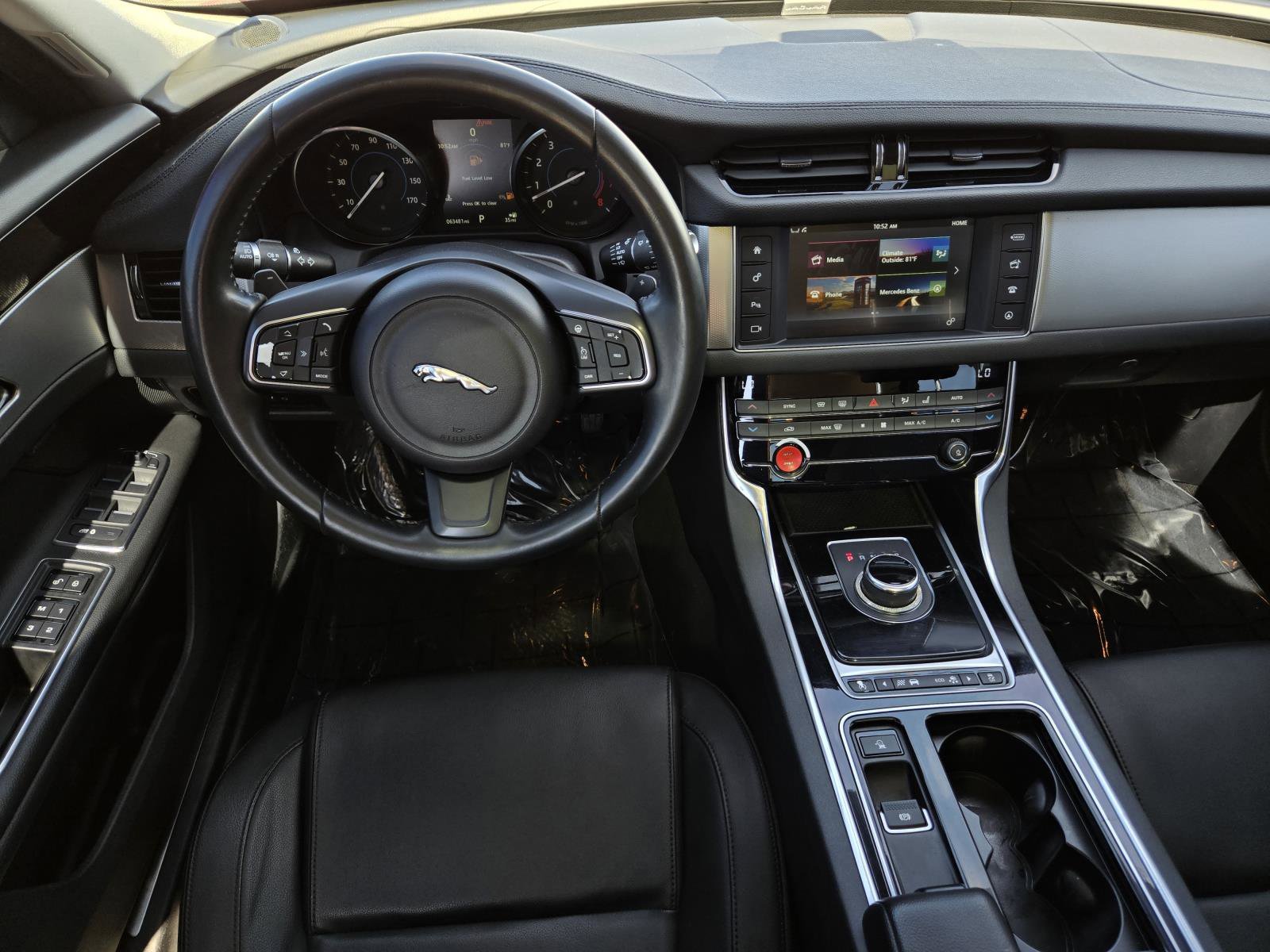 Used 2017  Jaguar 35t Premium image 34