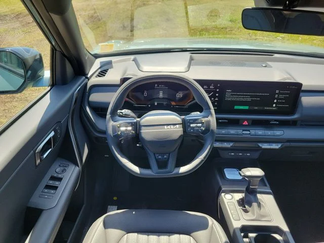 New 2027 Iceberg Green Kia X-Line S image 10