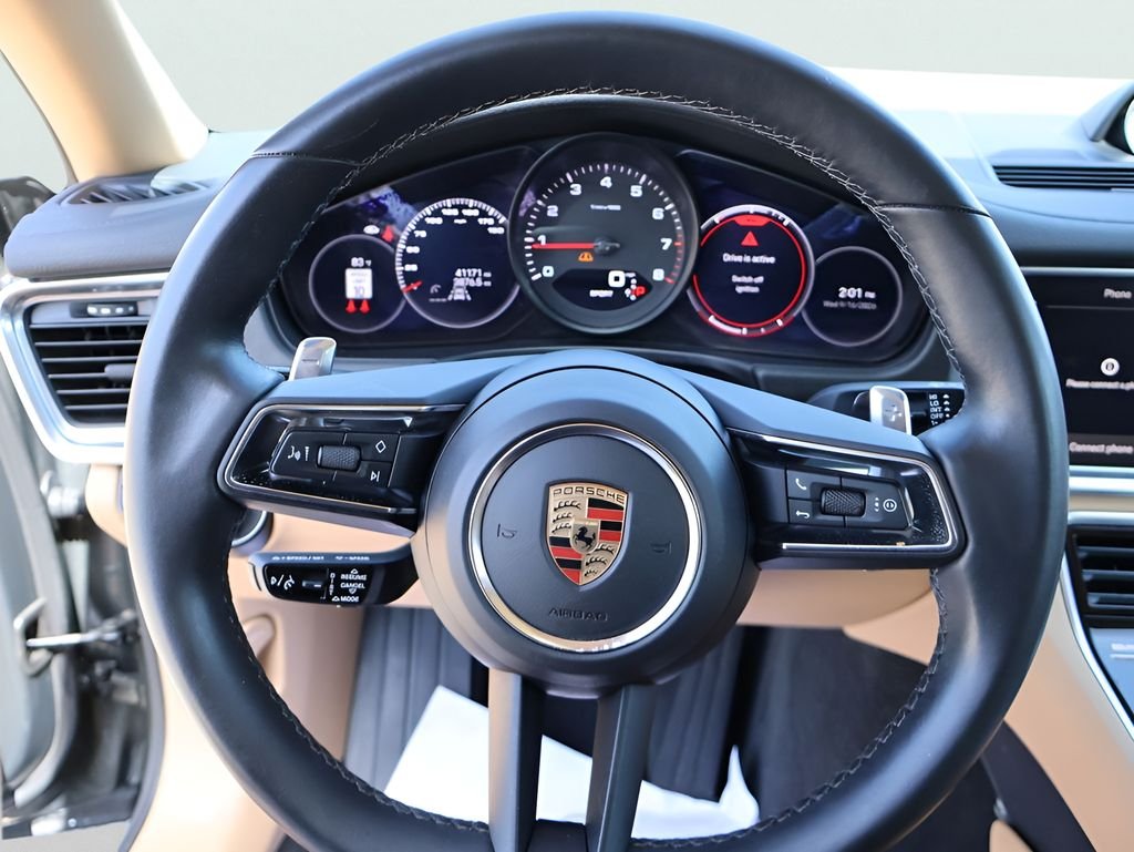 Used 2023 Aventurine Green Metallic Porsche 4 Platinum Edition image 26