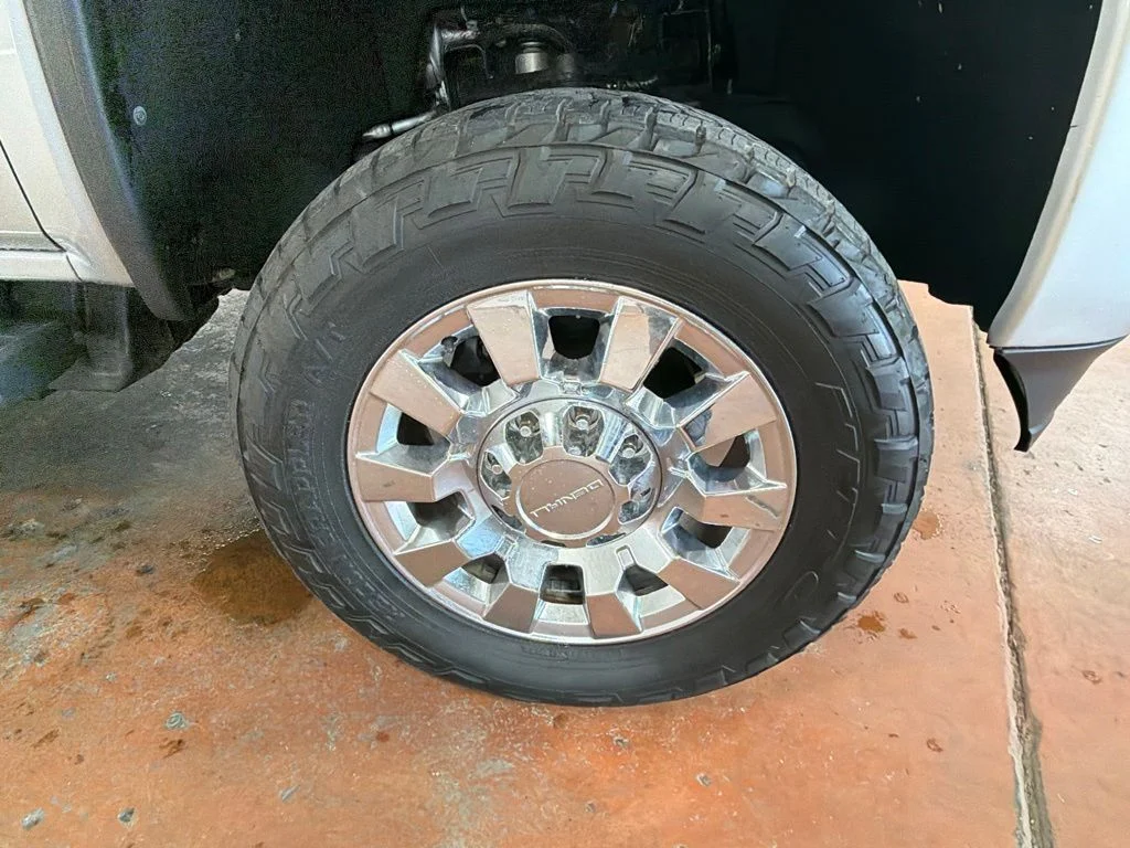 Used 2018 Quicksilver Metallic GMC Denali image 10