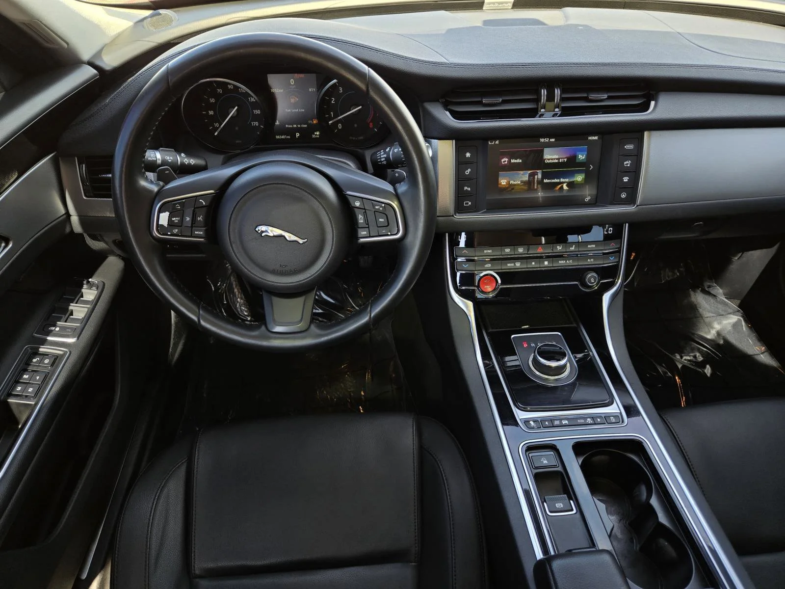 Used 2017  Jaguar 35t Premium image 34