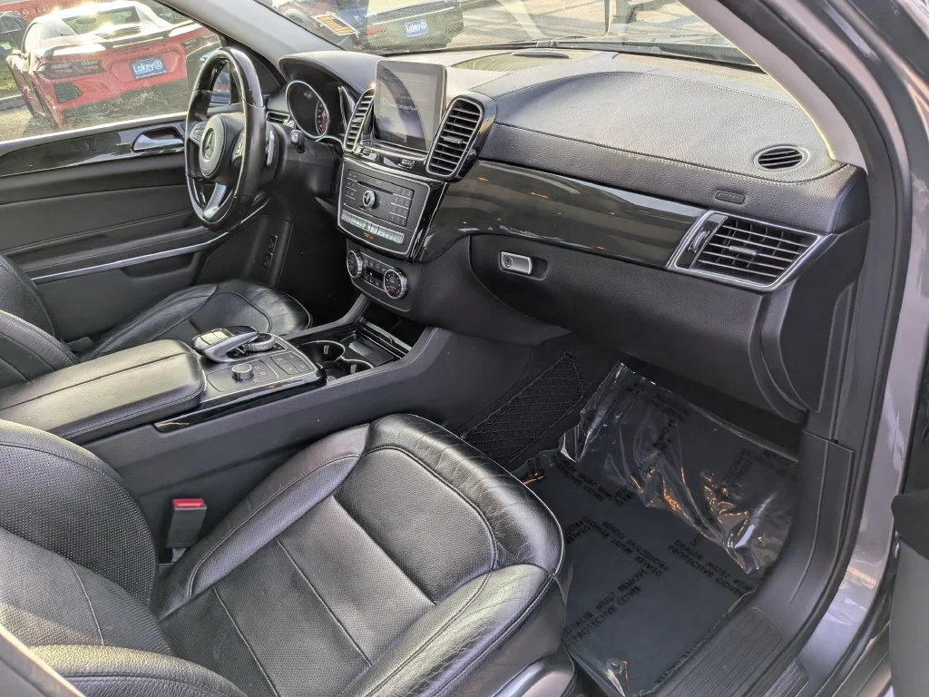 Used 2018  Mercedes-Benz GLS 550 image 12