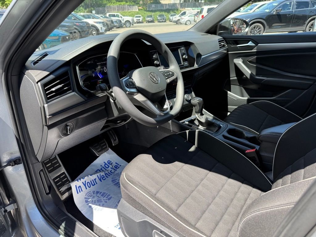 Used 2023  Volkswagen 1.5T Sport image 21