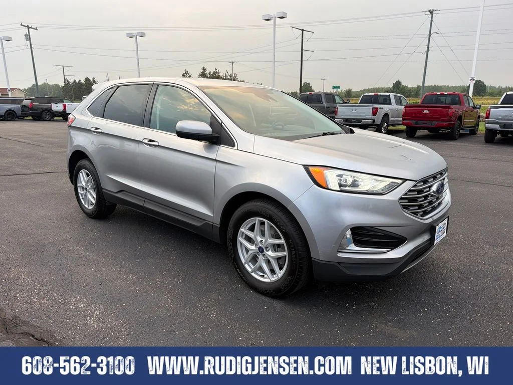 Used 2022 Silver Ford SEL image 7