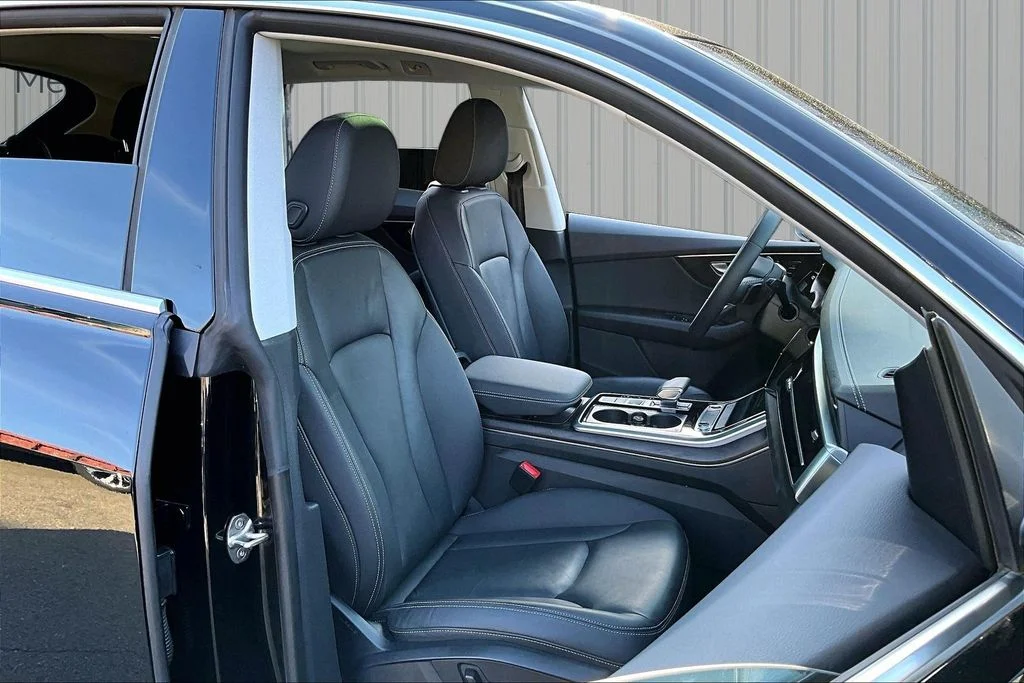 Used 2023 Black Audi 55 Premium image 29