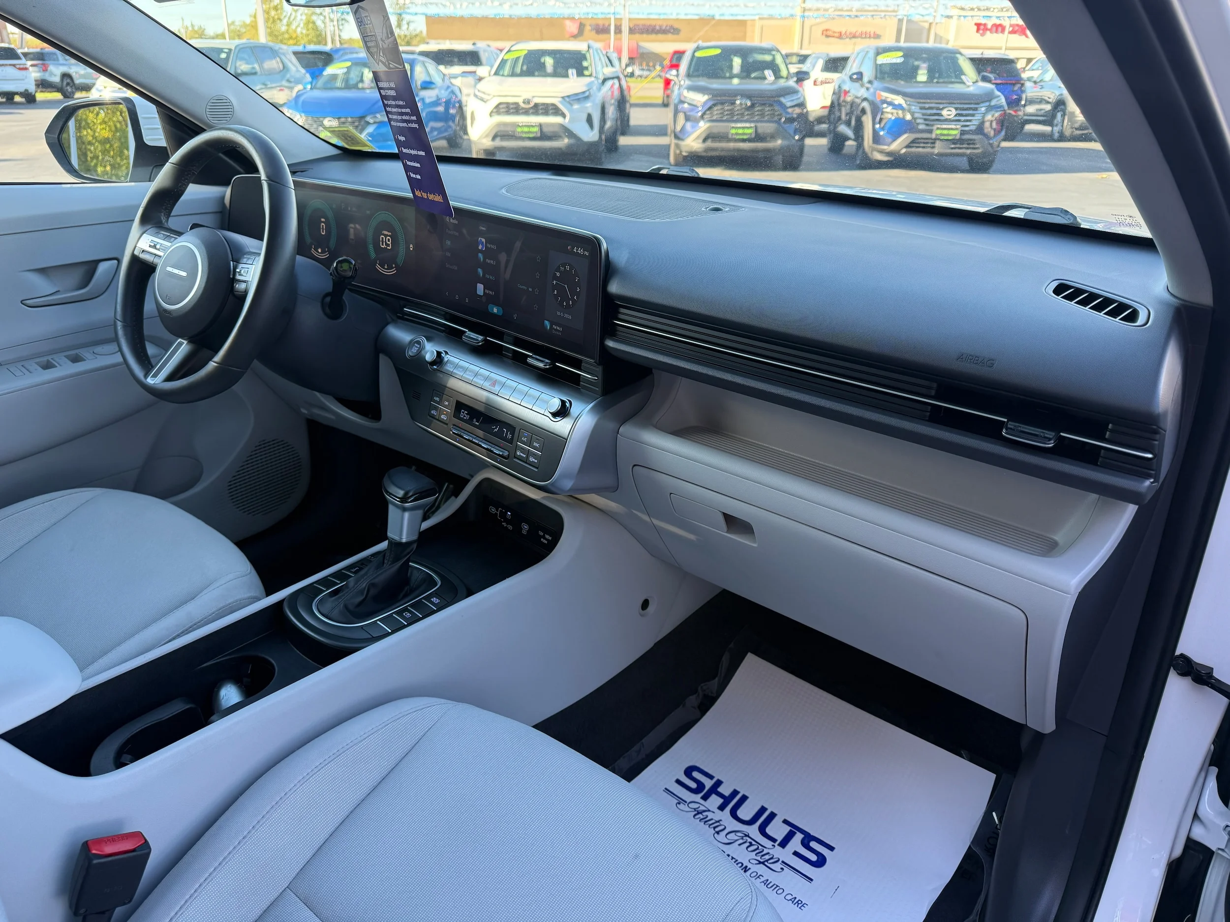 Used 2025 Atlas White Hyundai SEL image 24