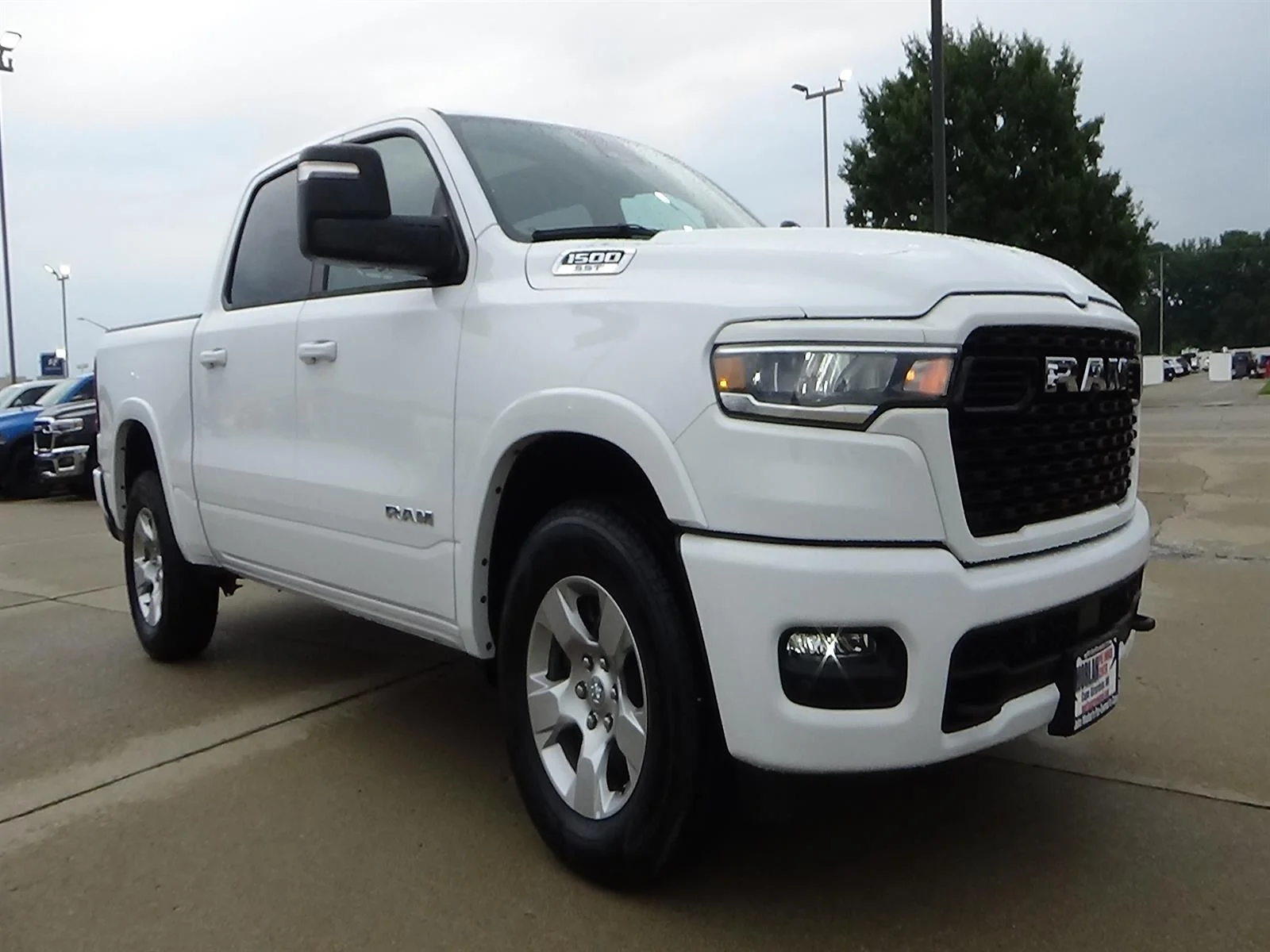 Used 2025 Bright White Clear Coat (pw7) RAM Big Horn image 4